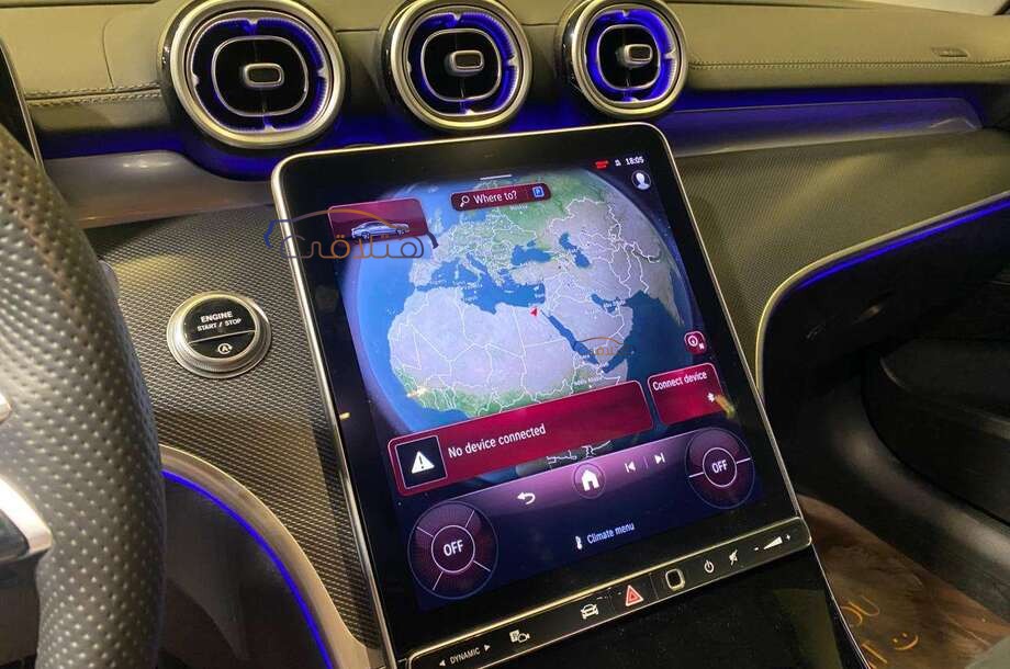 C 200 Mercedes أسود