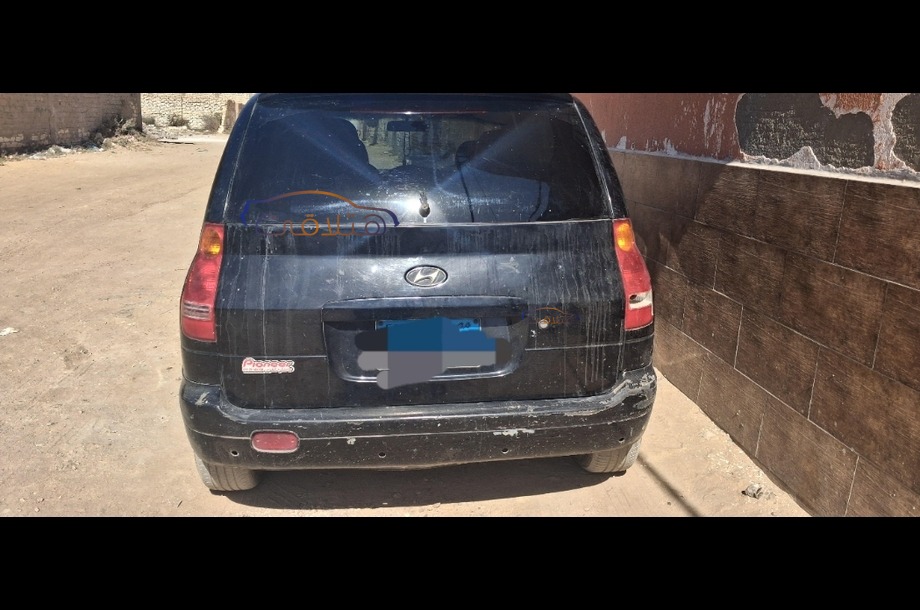 Matrix Hyundai أسود