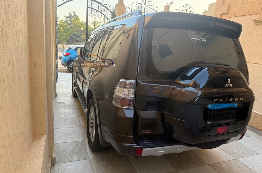 Pajero Mitsubishi Brown