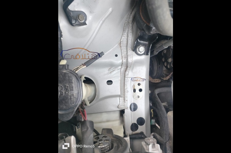 Corolla Toyota ذهبي