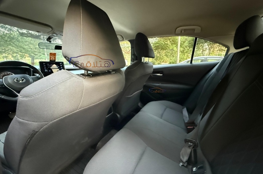 Corolla Toyota فضي