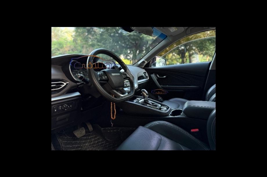 Corolla Toyota فضي