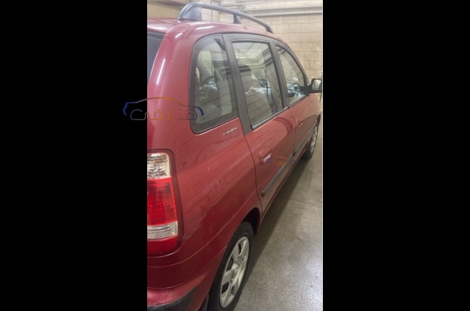 Matrix Hyundai احمر