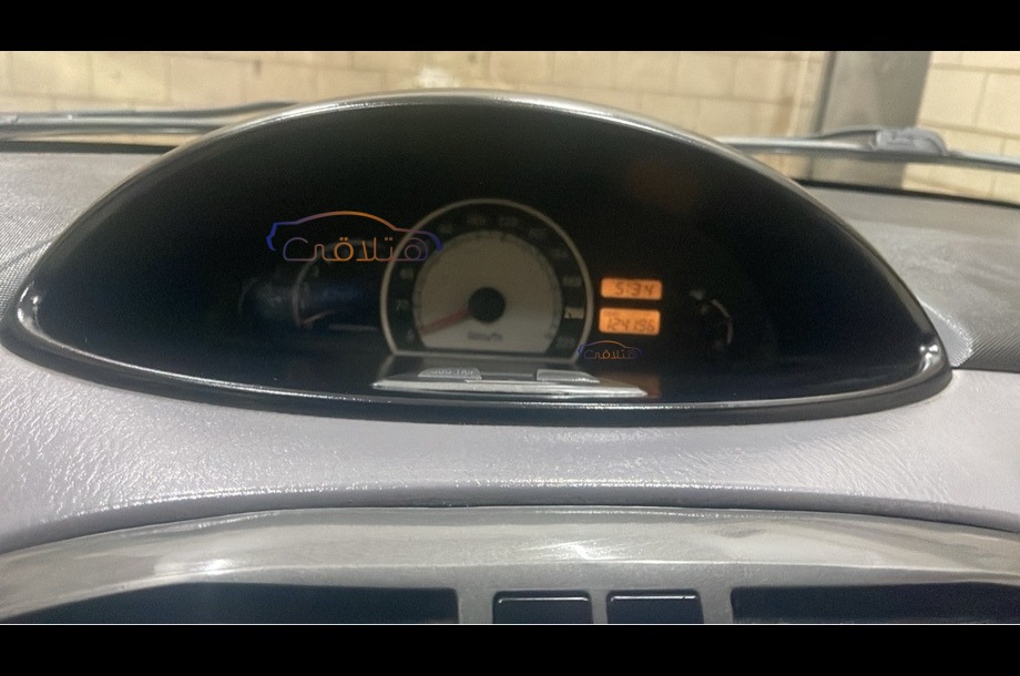 Matrix Hyundai احمر