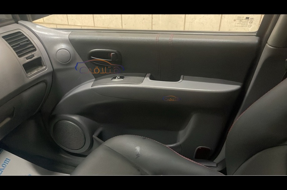 Matrix Hyundai احمر