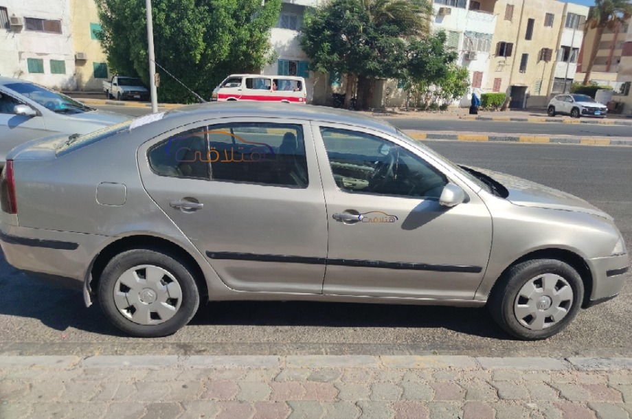 Octavia A5 Skoda Gold