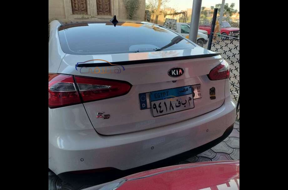 K3 Kia أبيض