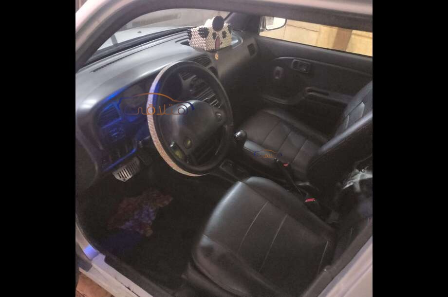 Mira Daihatsu فضي