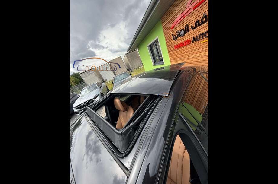 E 200 Mercedes أسود