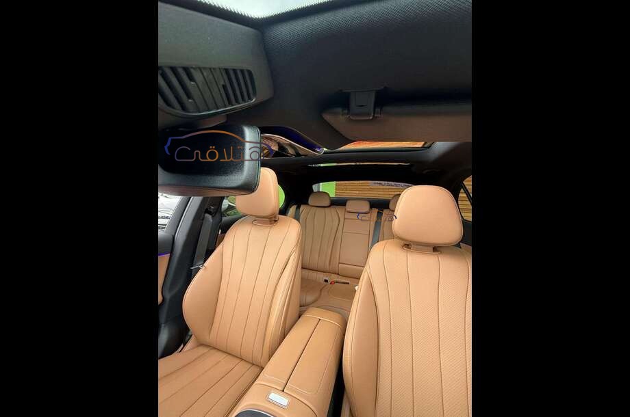 E 200 Mercedes أسود