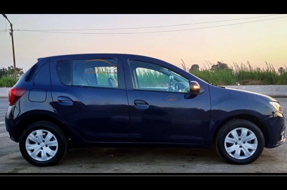 Sandero Renault Dark blue