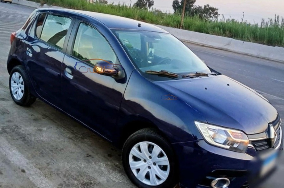 Sandero Renault Dark blue