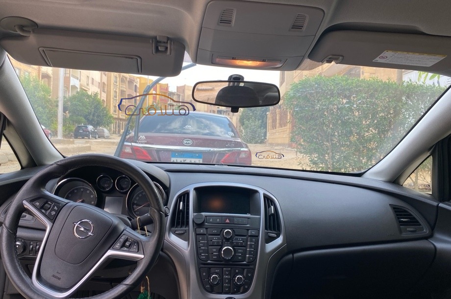 Astra Opel رمادي