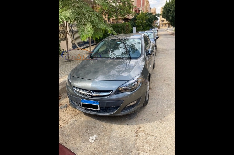 Astra Opel رمادي