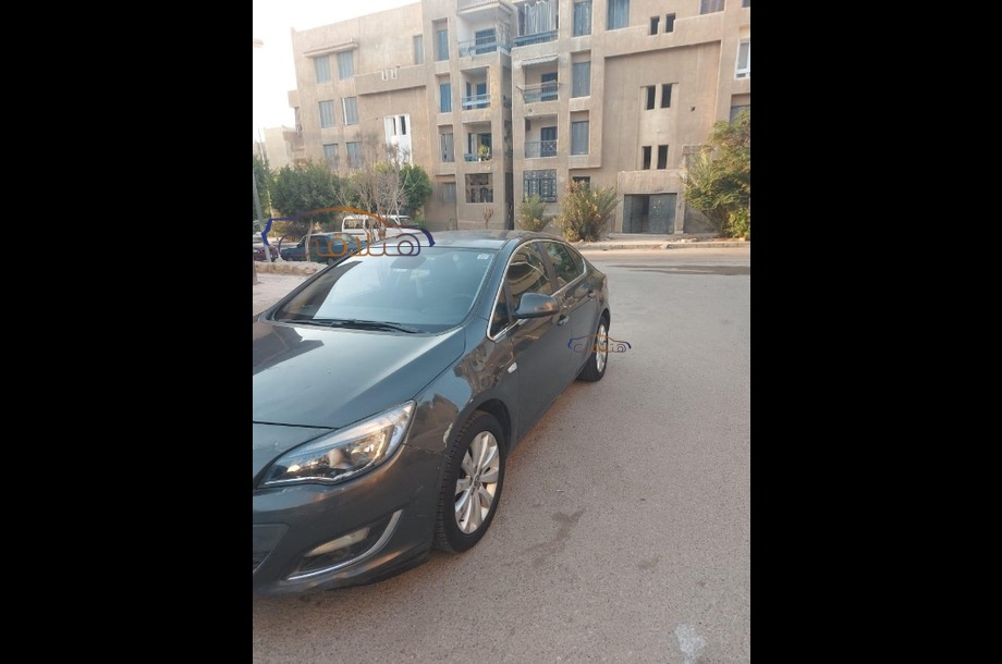 Astra Opel رمادي