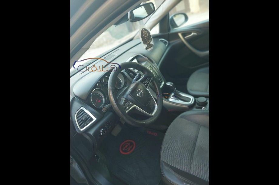 Astra Opel رمادي