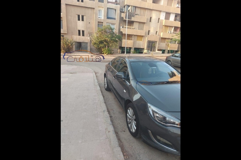 Astra Opel رمادي