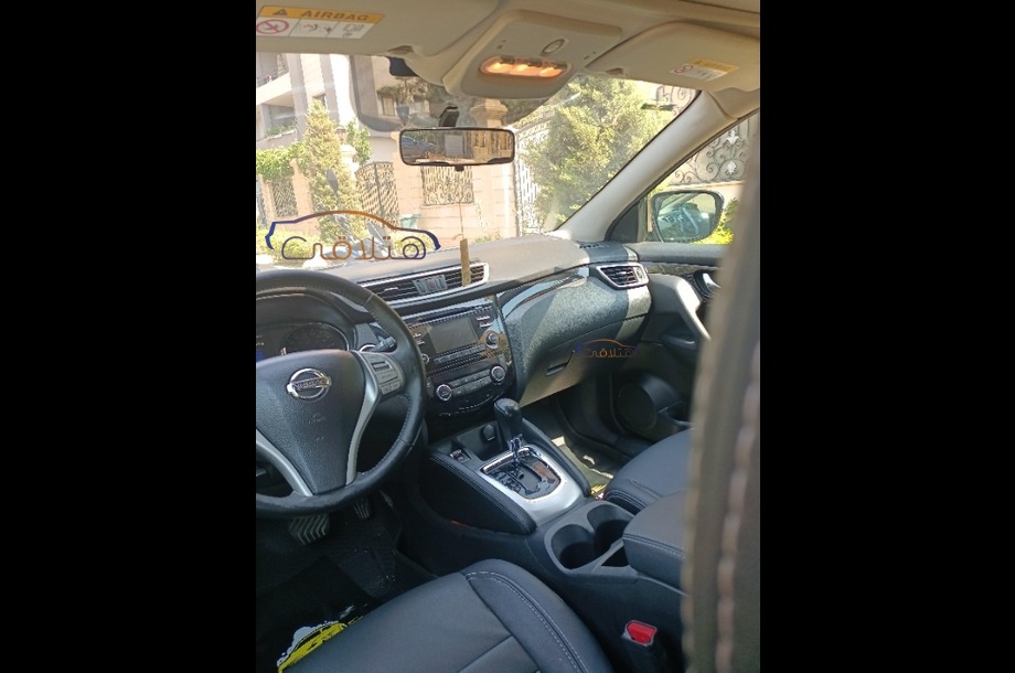 Qashqai Nissan أزرق