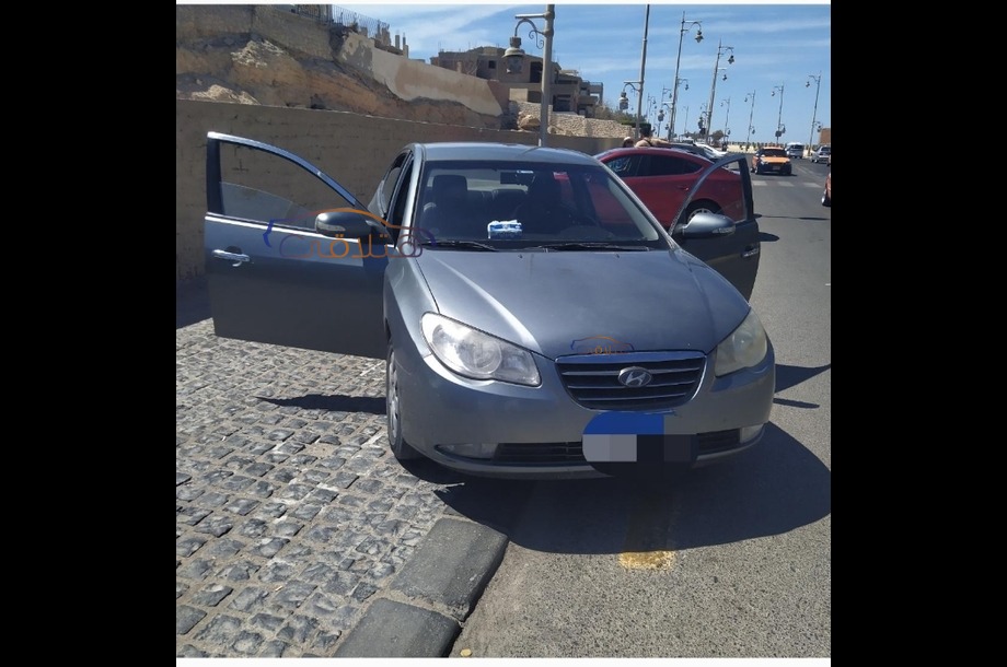 Elantra Hyundai Dark grey