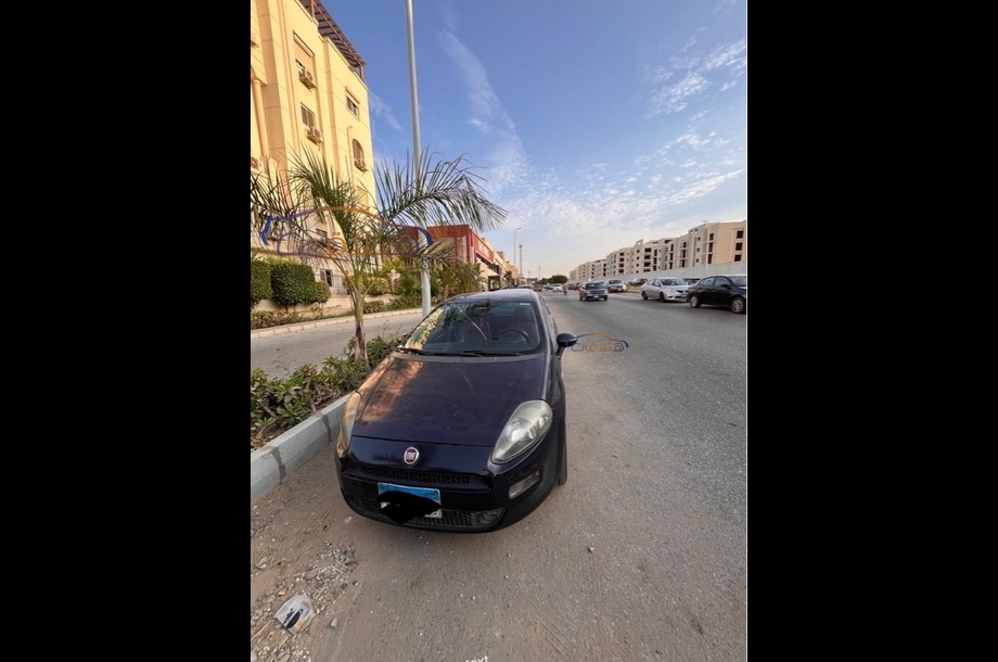 Punto Fiat Dark blue