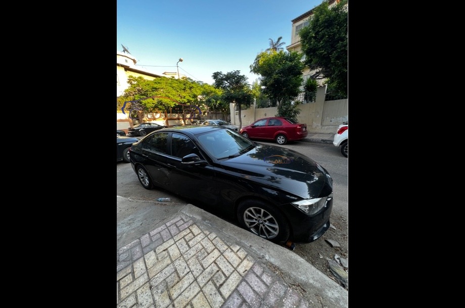 318 BMW أسود