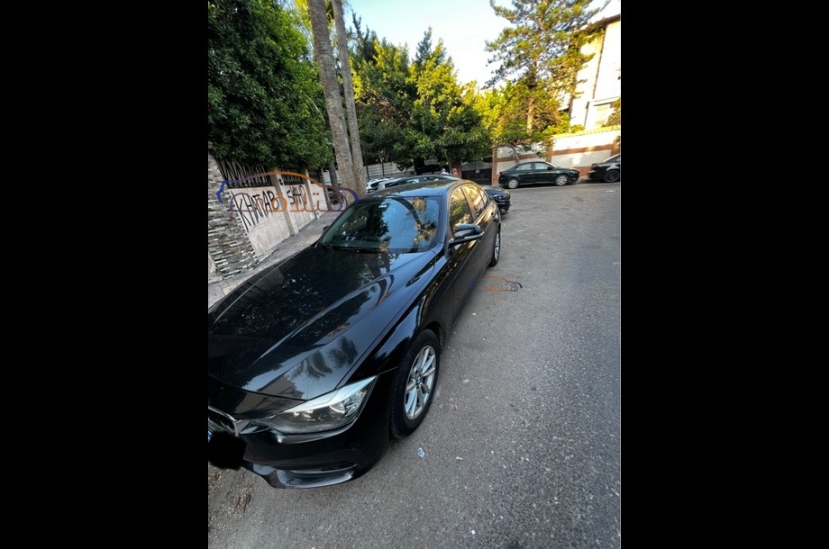 318 BMW أسود