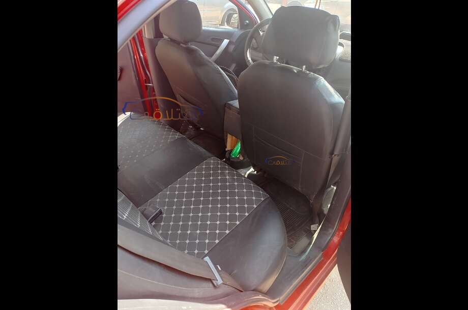 Aveo Chevrolet احمر