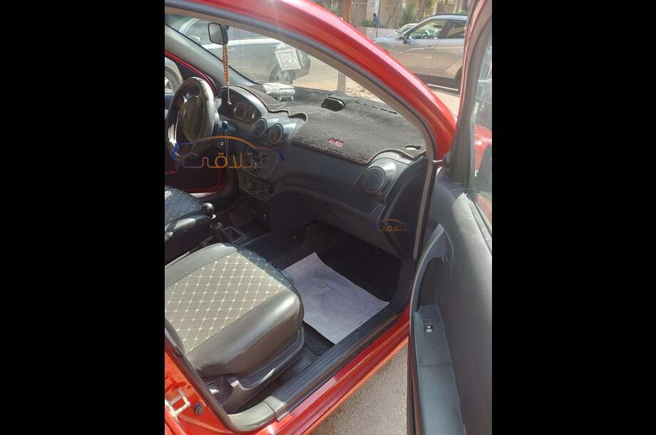 Aveo Chevrolet احمر