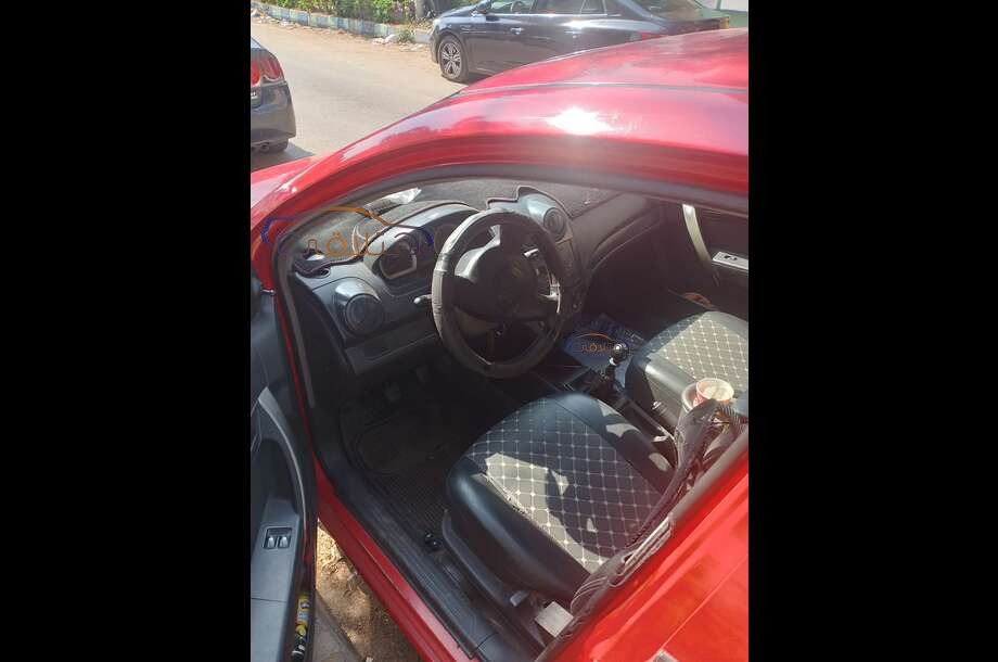 Aveo Chevrolet احمر