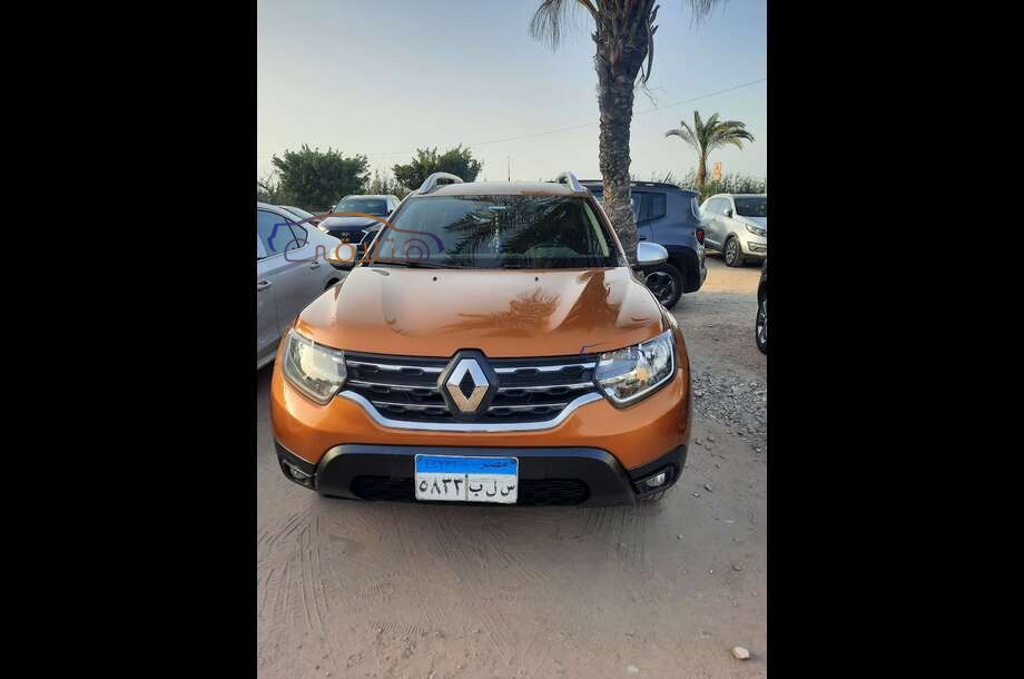 Duster Renault برونزي