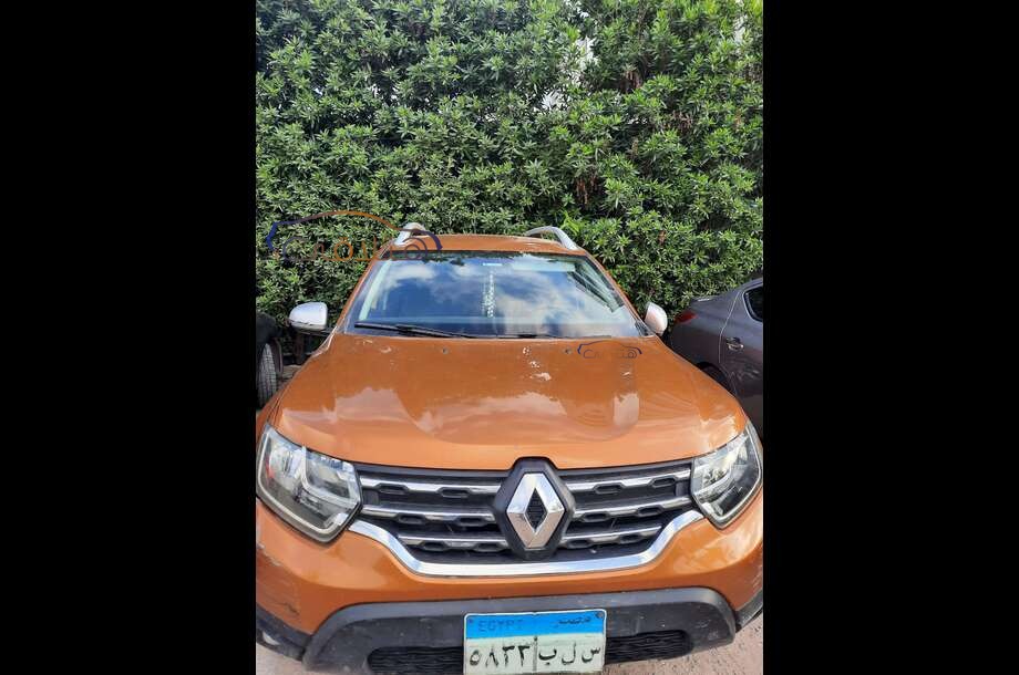 Duster Renault برونزي