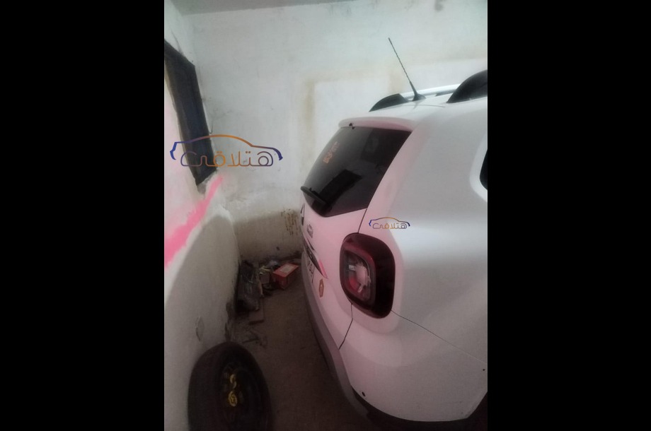 Duster Renault White