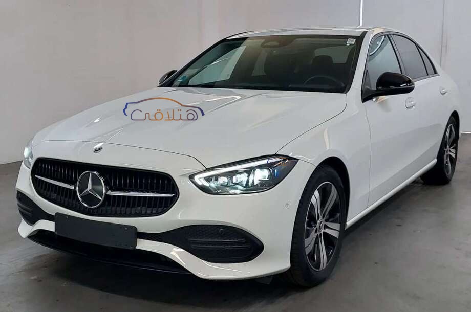 C 200 Mercedes أسود
