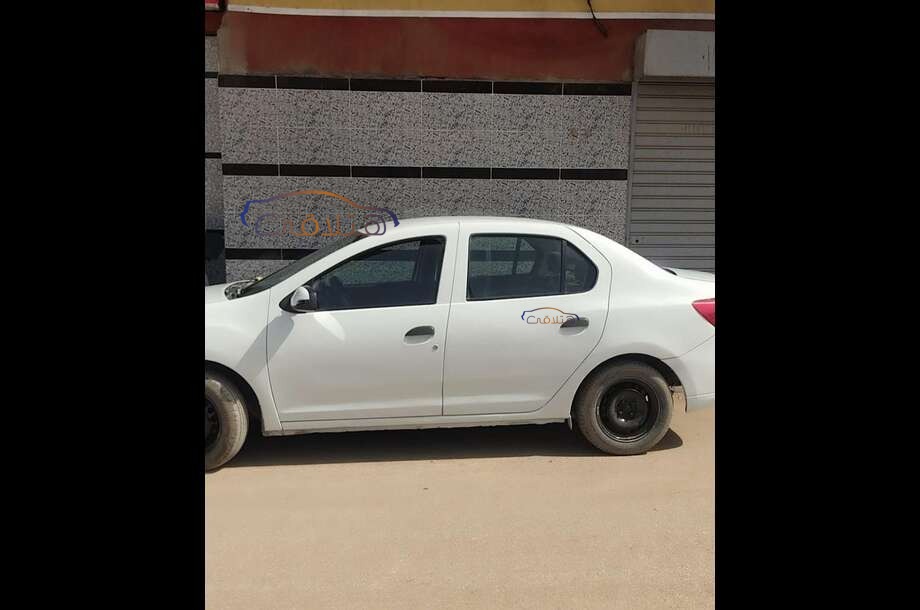 Logan Renault أبيض