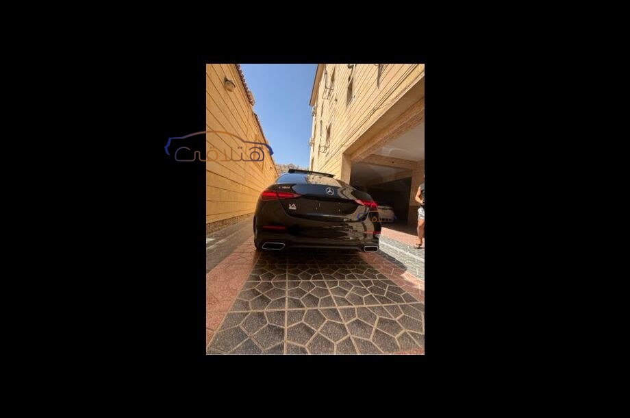 C 180 Mercedes Black