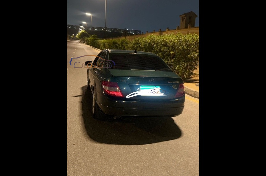 C 180 Mercedes Dark green
