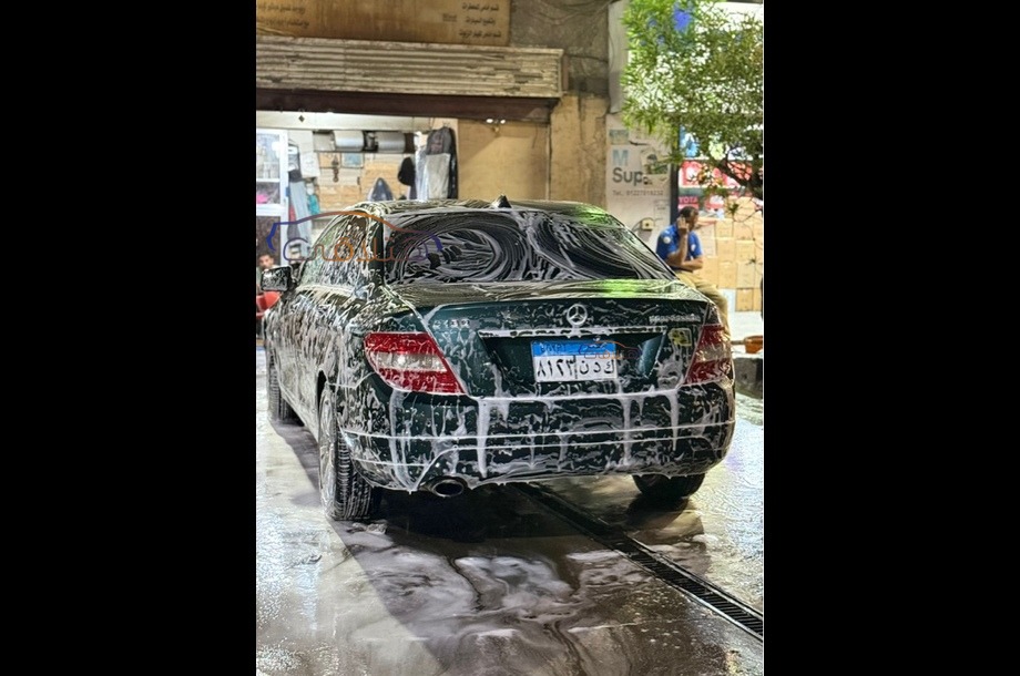 C 180 Mercedes Dark green