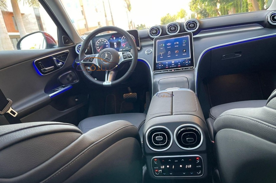 C 200 Mercedes احمر