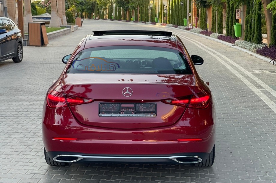 C 200 Mercedes احمر