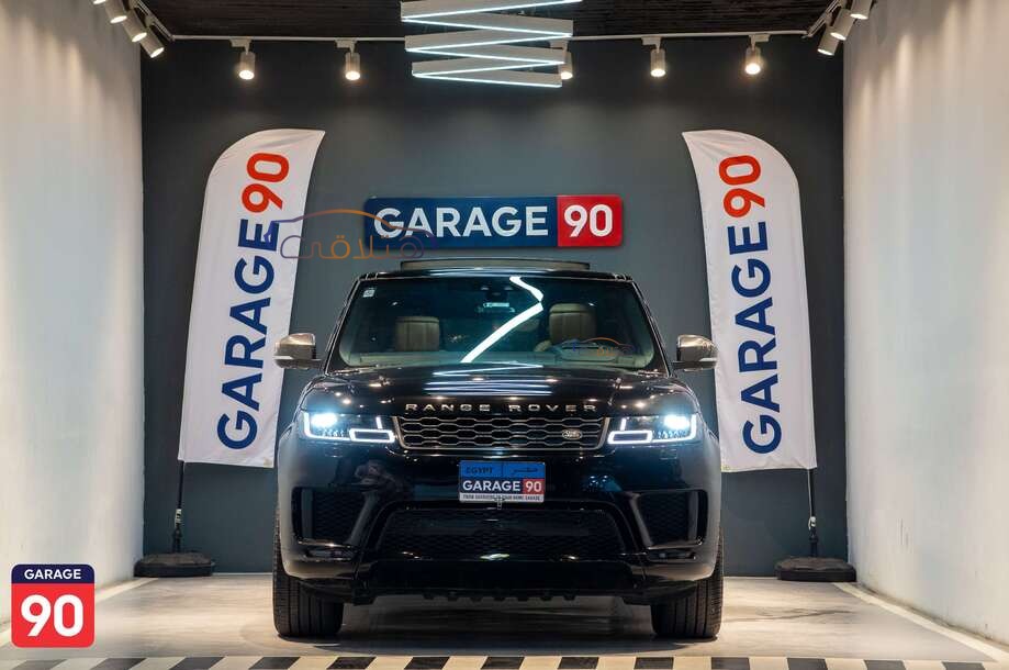 Sport Land Rover أسود