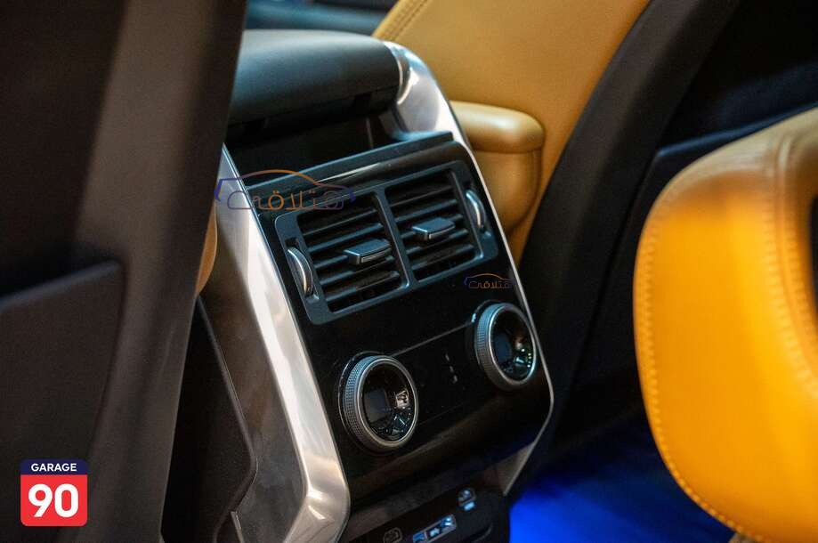 Sport Land Rover أسود