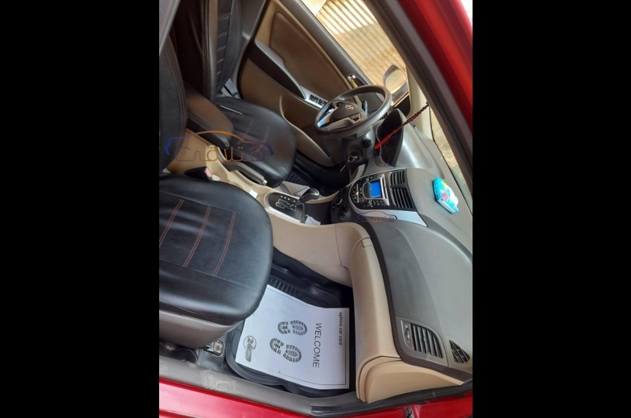 Accent RB Hyundai احمر