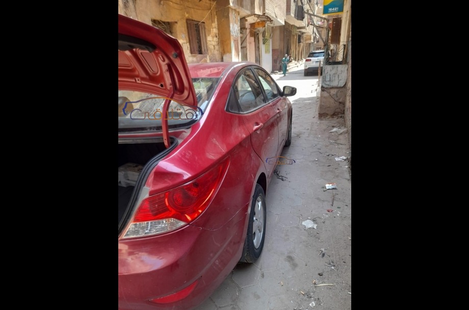 Accent RB Hyundai احمر