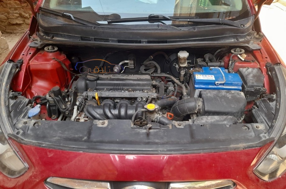 Accent RB Hyundai احمر