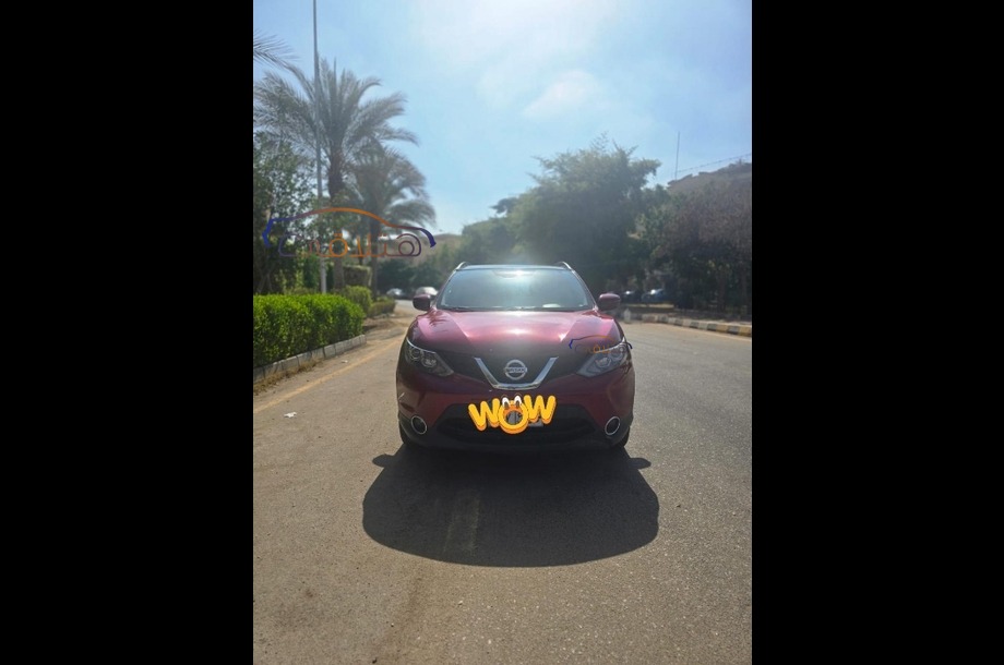Qashqai Nissan احمر