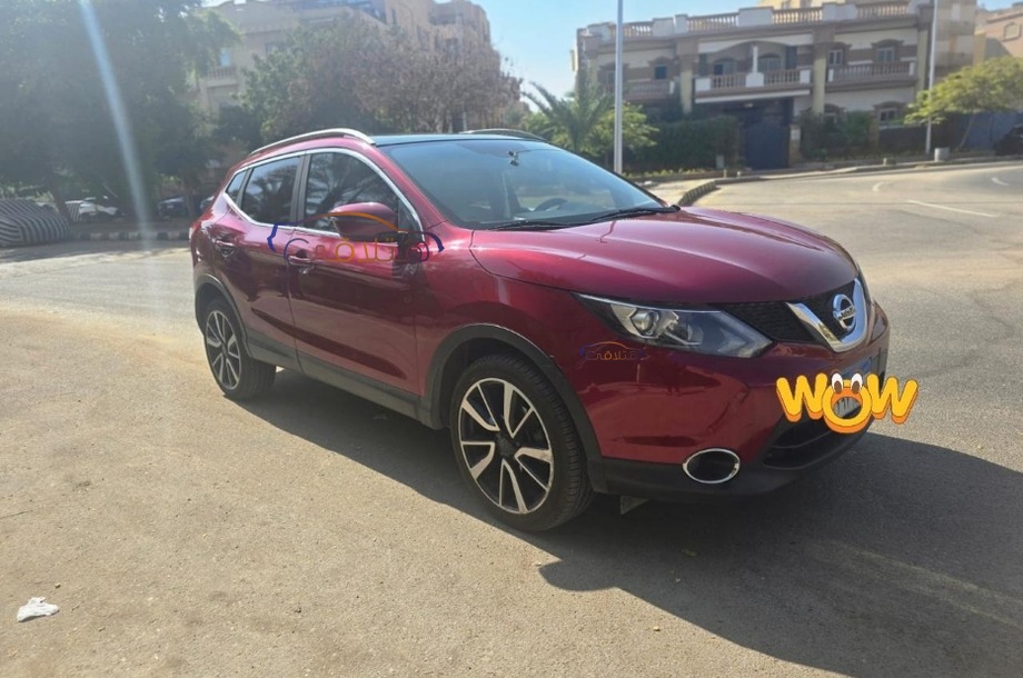 Qashqai Nissan احمر