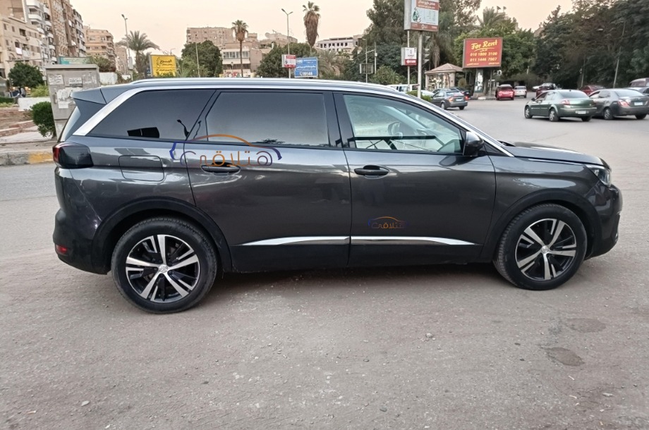 5008 Peugeot آخر