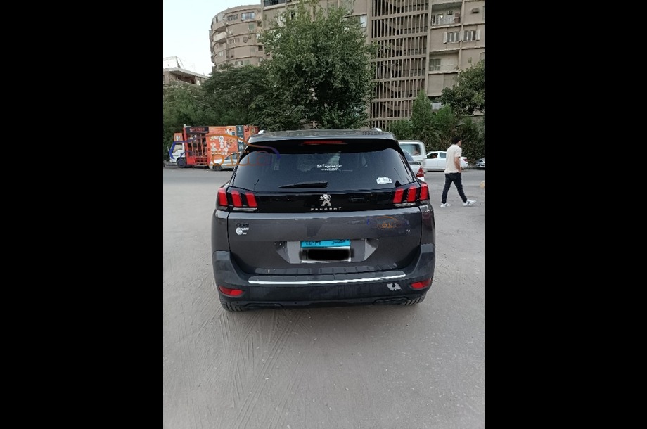 5008 Peugeot آخر