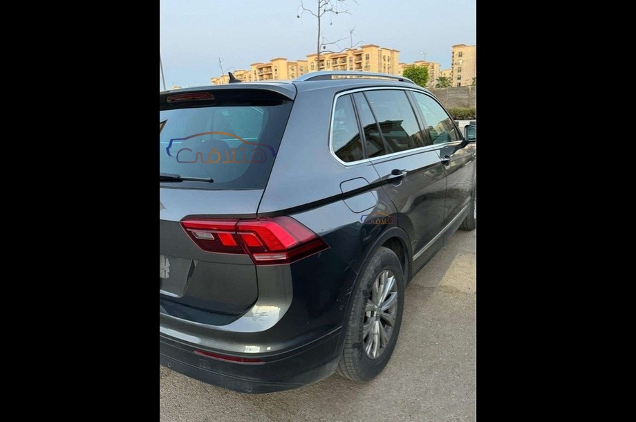 Tiguan Volkswagen Gray
