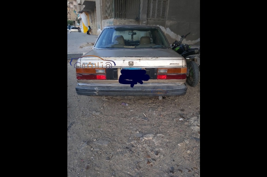 Accord Honda ذهبي